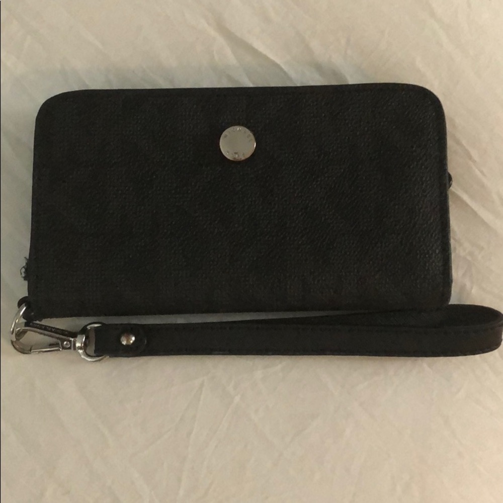 Michael Kors Wristlet Wallet